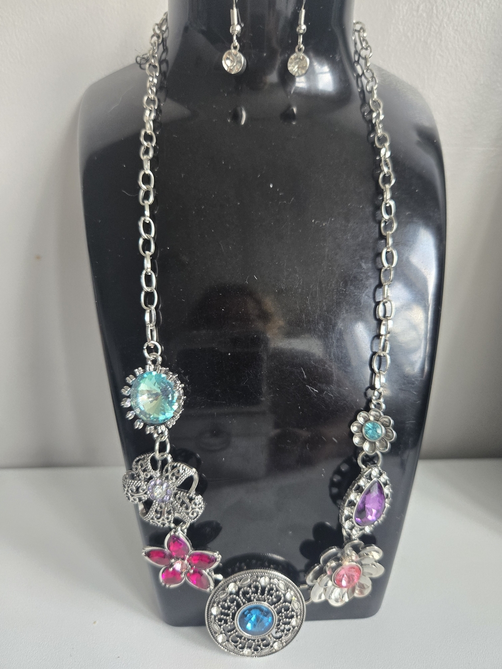 Necklace Set - Picture 5 of 5